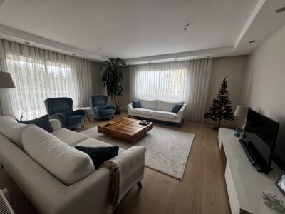 YENİŞEHİR MAH.3,000M2 ARSA İÇERİSİNDE HAVUZLU AÇIK OTOPAKLI