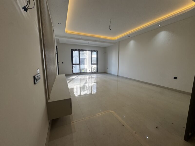ELİT'ten YENİŞAFAK MAH HAVUZLU SİTE AÇIK KAPALI OTOPARK GİYOTİN CAM BALKONLU 3,5+1 FIRSAT DAİRE