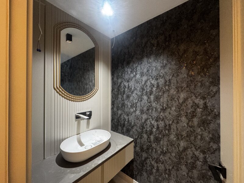 ELİT'ten YENİŞAFAK MAH HAVUZLU SİTE AÇIK KAPALI OTOPARK GİYOTİN CAM BALKONLU 3,5+1 FIRSAT DAİRE