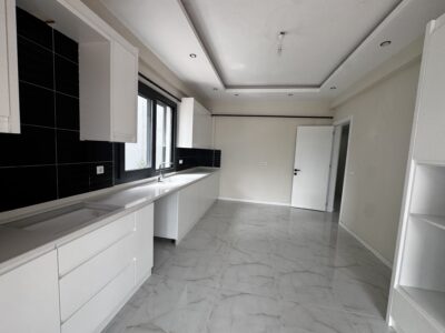 ELİT'ten KARAHASANLIDA 165M2 3+1GİYİNME ODALI ELK.PANJURLU SIFIR