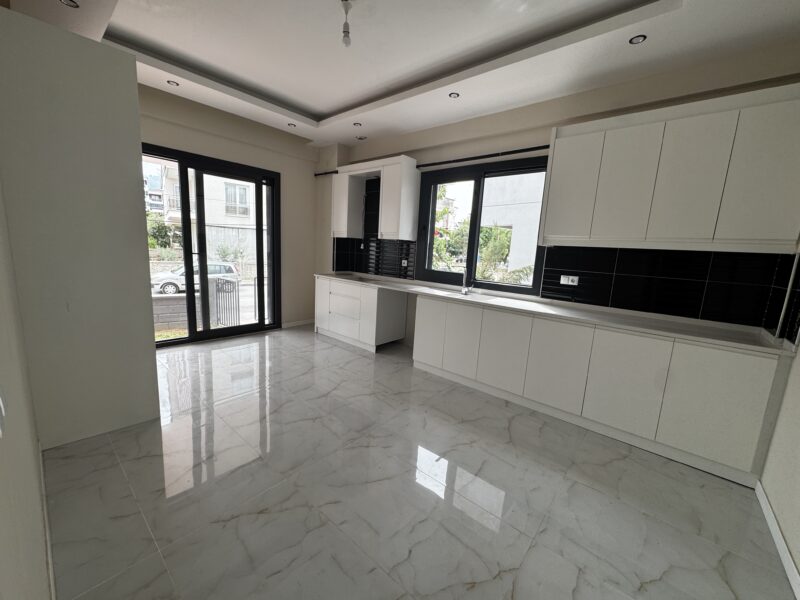 ELİT'ten KARAHASANLIDA 165M2 3+1GİYİNME ODALI ELK.PANJURLU SIFIR