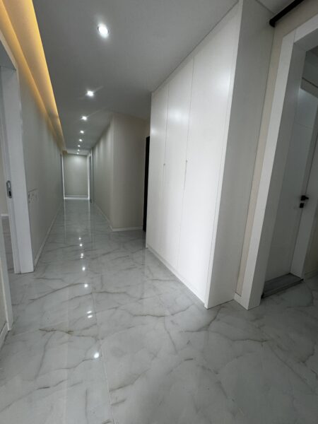 ELİT'ten KARAHASANLIDA 165M2 3+1GİYİNME ODALI ELK.PANJURLU SIFIR