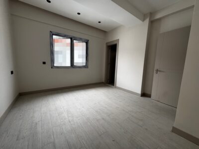 ELİT'ten KARAHASANLIDA ÖNÜ YEŞİL ALAN ASANSÖRLÜ ELEK.PANJUR 3+1