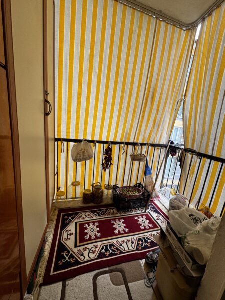ELİT'den AKKONAKTA 11 YILLIK ARAKAT 112 M2 2+1 BEYAN SIKINTI YOK