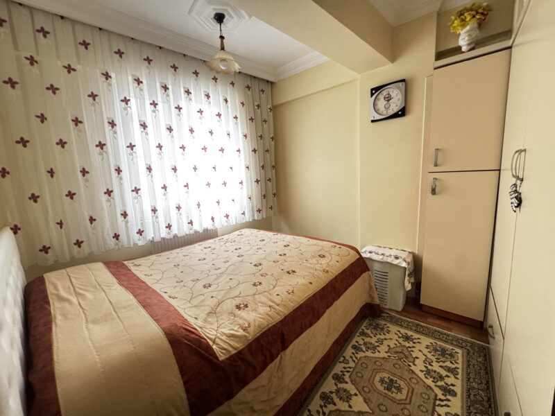 ELİT'den AKKONAKTA 11 YILLIK ARAKAT 112 M2 2+1 BEYAN SIKINTI YOK