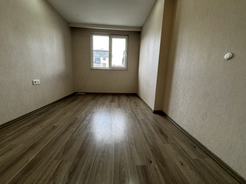ELİT'den ÖZEL SAĞLIK HAST.MEVKİ CADDE ÜZERİNDE ASANSÖRLÜ ARAKAT