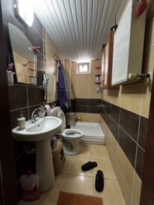 ELİT'den AKKONAKTA 11 YILLIK ARAKAT 112 M2 2+1 BEYAN SIKINTI YOK