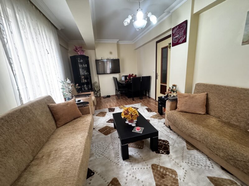 ELİT'den AKKONAKTA 11 YILLIK ARAKAT 112 M2 2+1 BEYAN SIKINTI YOK